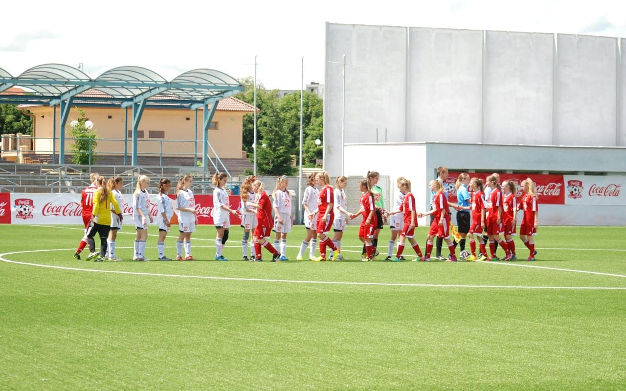 District (FFF) ou FSGT : quel championnat choisir pour ton équipe amateur ?