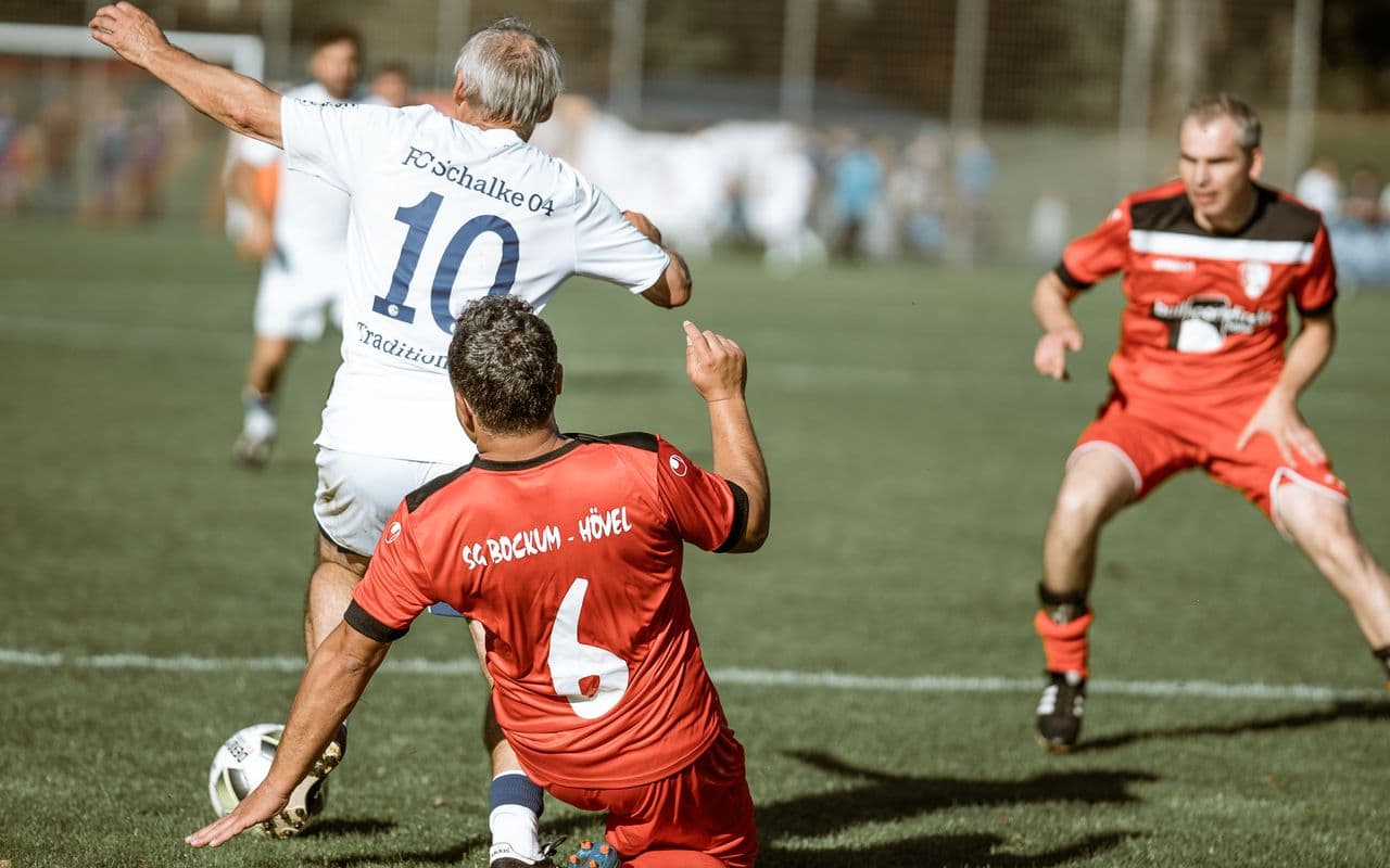 Bloc bas, bloc médian : organiser sa défense en foot amateur