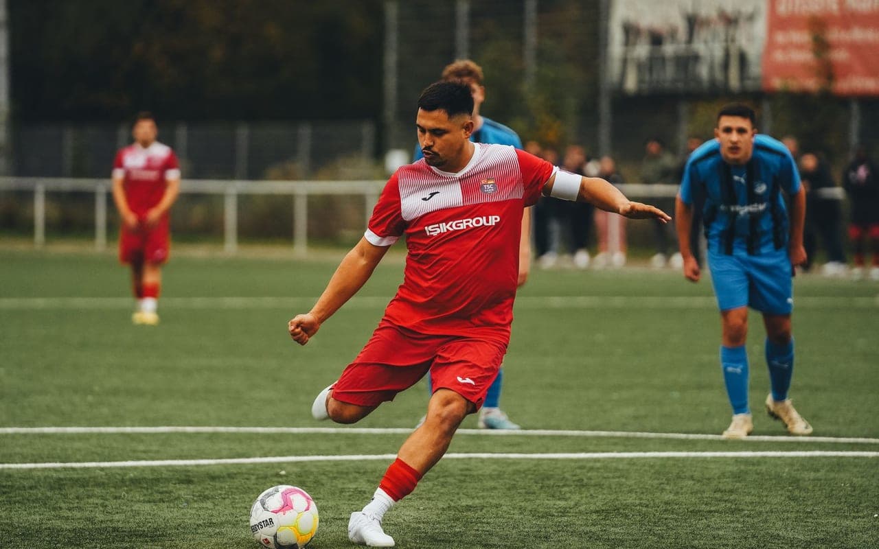 Stats et cartes façon FUT : pourquoi ça rend le foot du dimanche addictif